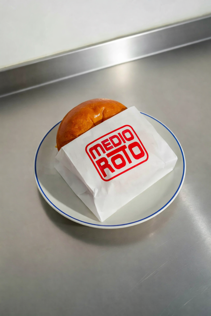 20260219 2127 Cambio De Logo Remix 01khwhcbezewrsqc9ect83n4zq 1 683x1024